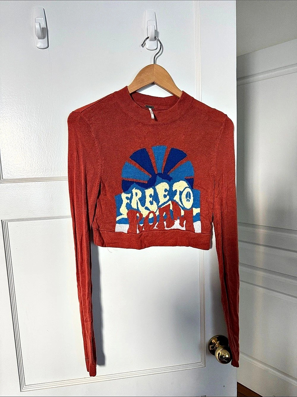 Free People Graphic Long Sleeve Crop Top Size XS Like New
